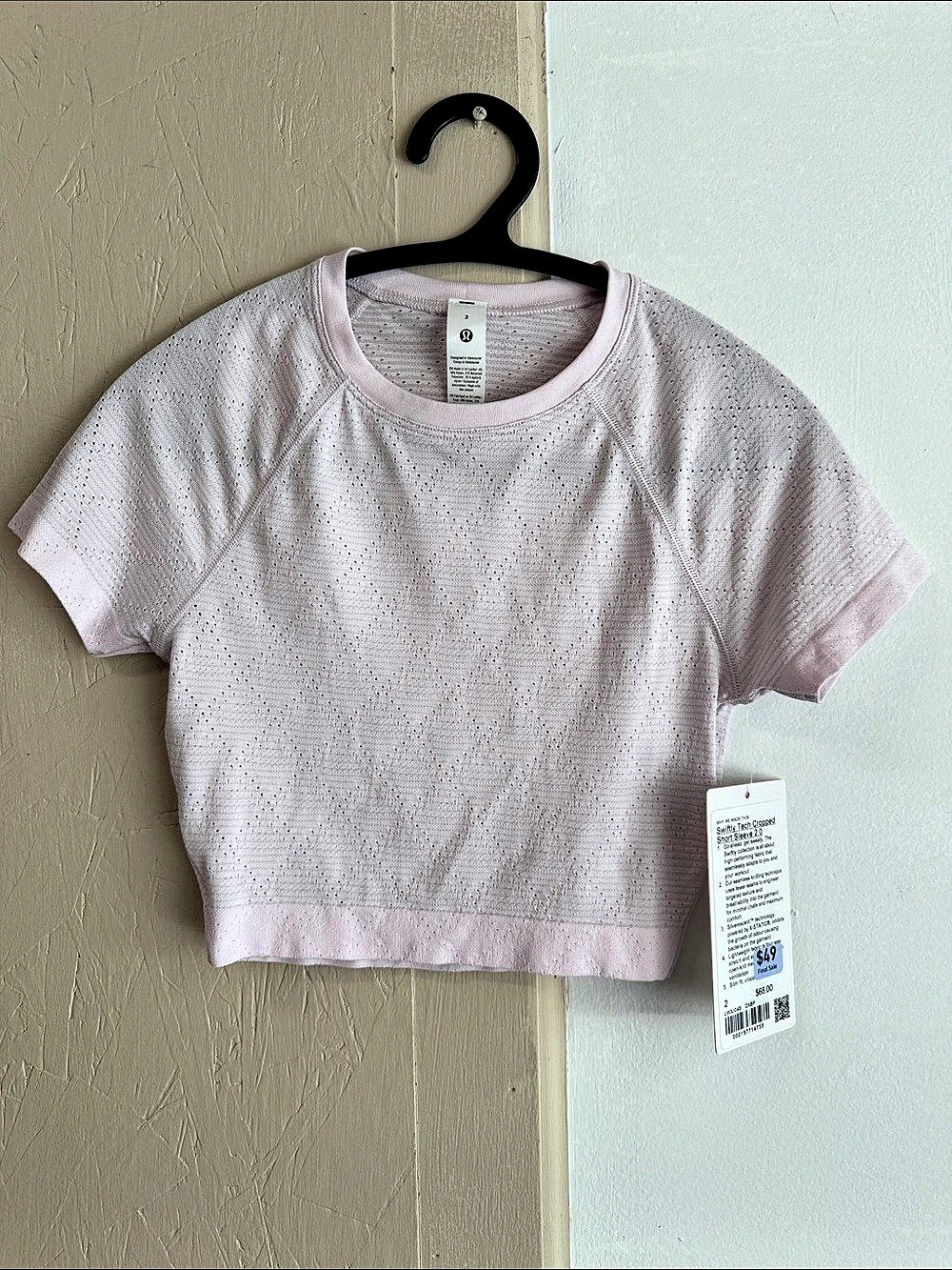 lululemon Swiftly Tech Cropped Short Sleeve 2.0 Short Sleeve Crop Top in Pink